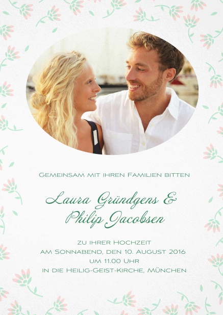 Einladungskarte zur Hochzeit mit grünen und gelben Blumen und ovalem Fotofeld. Rosa.