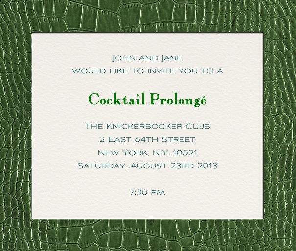Weisse schicke Einladungskarte in Quadratformat mit grünem Aligatorleder Rahmen.