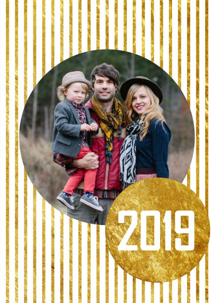 Frohes Neues Jahr mit dieser 2019 Online Grusskarte mit Fotofeld auf goldenem Hintergrund wünschen.