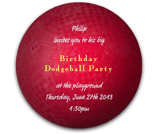 Dodgeball Einladungskarte als Dodgeball gestaltet.