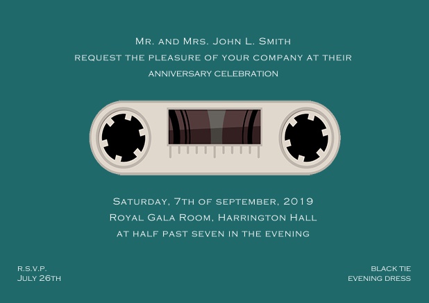 Online invitation card designed as a cassette in color of choice. Green.