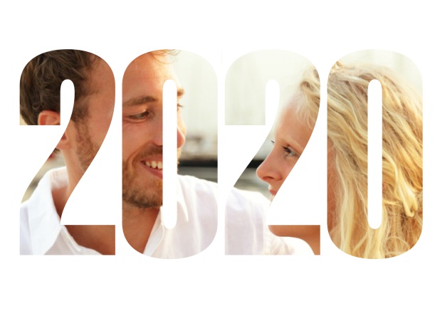 Online Save the Date Fotokarte zur Hochzeit mit ausgeschnittener Jahreszahl 2020 Lila.