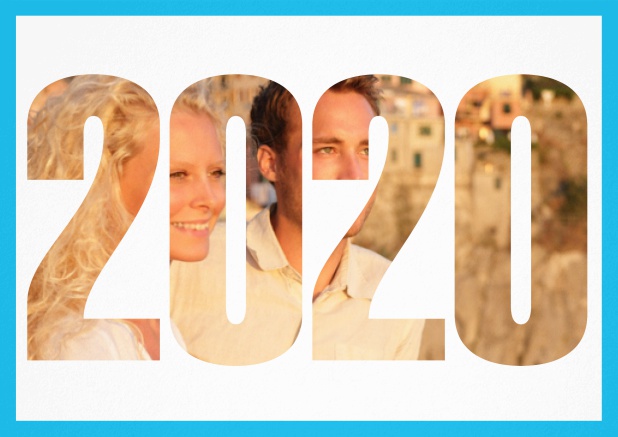 Save the Date Fotokarte zur Hochzeit mit Rahmen und ausgeschnittener Jahreszahl 2020 Blau.