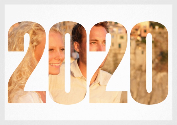 Save the Date Fotokarte zur Hochzeit mit Rahmen und ausgeschnittener Jahreszahl 2020 Grau.