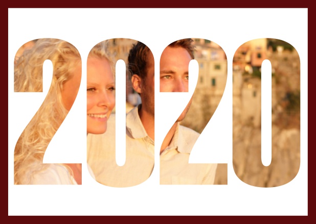Online Save the Date Fotokarte zur Hochzeit mit Rahmen und ausgeschnittener Jahreszahl 2020 Rot.