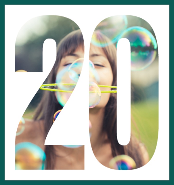 Online Einladungskarte zum 20. Geburtstag mit grosser ausgeschnittenen Zahl 20 für ein eigenes Foto. Grün.