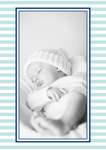 Online Geburtsanzeige mit Rahmen aus Streifen und selbst hochzuladendem Foto in der Mitte. Blau.