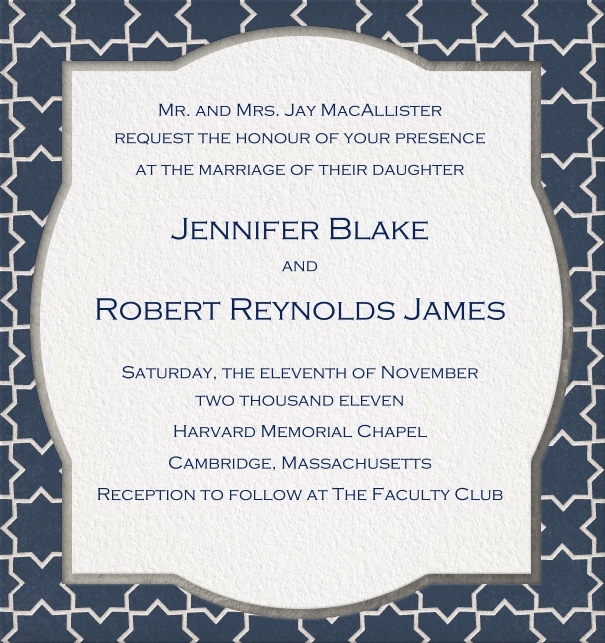 Weiße Hochzeitseinladungskarte mit blauem Rahmen in Puzzle-Muster.