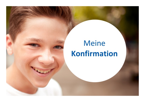 Online Einladungskarte zur Konfirmation mit rundem Textfeld auf einer Fotokarte. Blau.