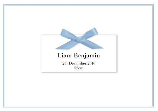 Online Klassische Geburtsanzeige mit GEDRUCKTER Schleife in Blau mit passender feiner Doppellinie als Rand und Innenfoto.