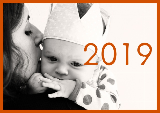 Online Grusskarte fürs Neue Jahr mit Fotofeld hinter 2019 umrahmt mit Rahmen in orangener Farbe.