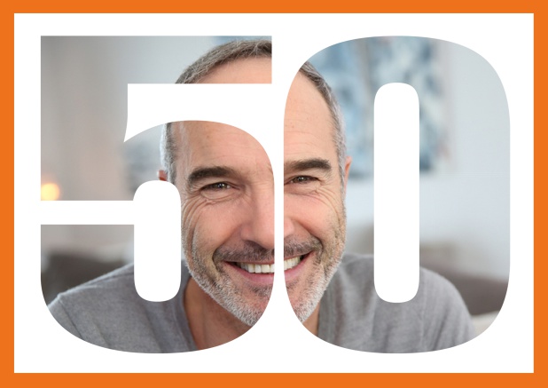 Online Einladungskarte zum 50. Geburtstag mit ausgeschnittener Zahl 50 als Fotokarte. Orange.