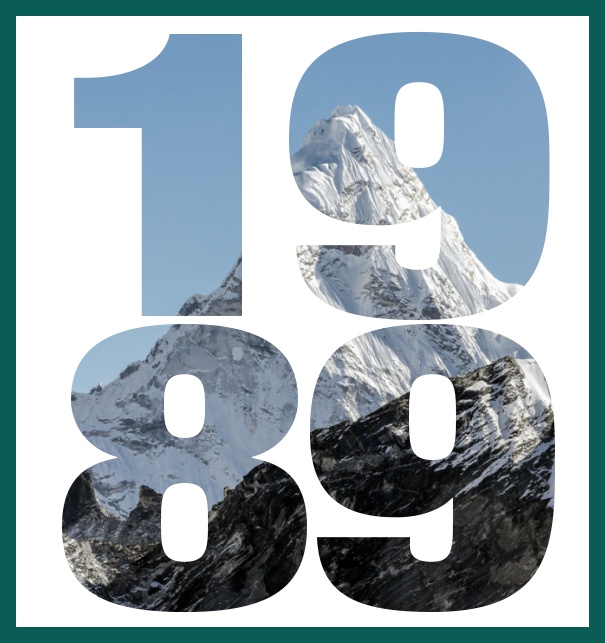 Online Einladungskarte zum 30. Jubiläum mit ausgeschnittener Jahreszahl 1989 und schönen verschneiten Bergimage dahinter. Grün.