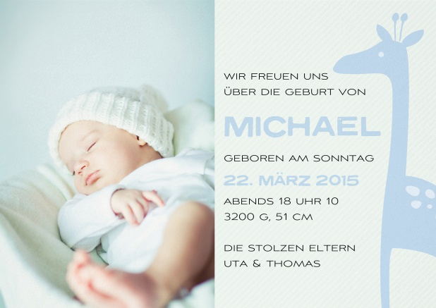 Blaue Geburtsanzeige mit Giraffe, Fotofeld und editierbarem Text.