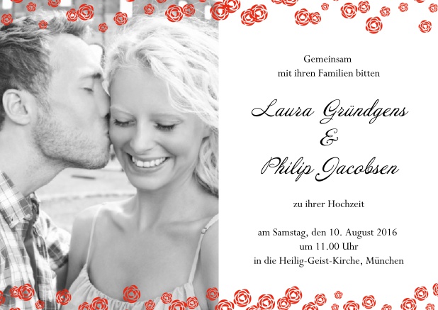 Online Hochzeitseinladungskarte mit Foto und roten Blumen Deko.