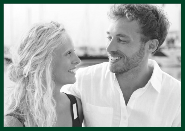 Customer card Online classic Save the date card with photo and frame. Green.