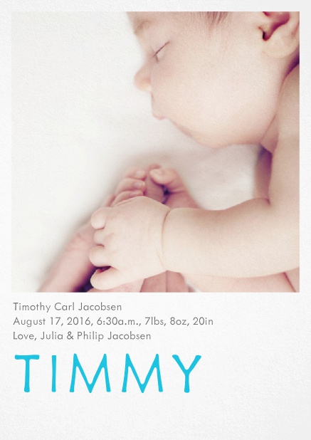 Fotokarte für Geburtsanzeige mit Fotofeld und veränderbarem Babynamen unten. Blau.