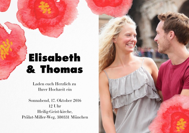 Einladungskarte zur Hochzeit mit großen roten Blumen und einem Fotofeld.