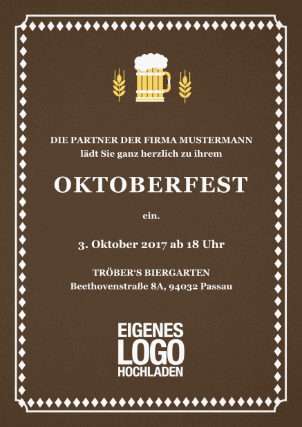 Klassisch farbige Einladungskarte zum Bierfest mit Hopfen und Bierillustration Braun.