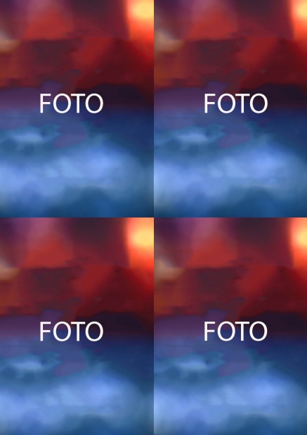 Foto-Karte in Hochkant mit 4 Fotofeldern.