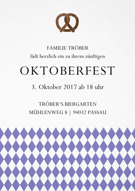 Einladungskarte zur Biergartenparty mit Bretzel und bayerische Fahne Lila.