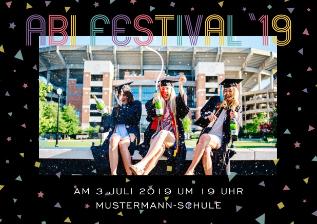 Abi 2019 bunt - Schwarz - Abifest Abi-Festival Online Einladungskarte mit buntem Text und Fotooption. Schwarz.
