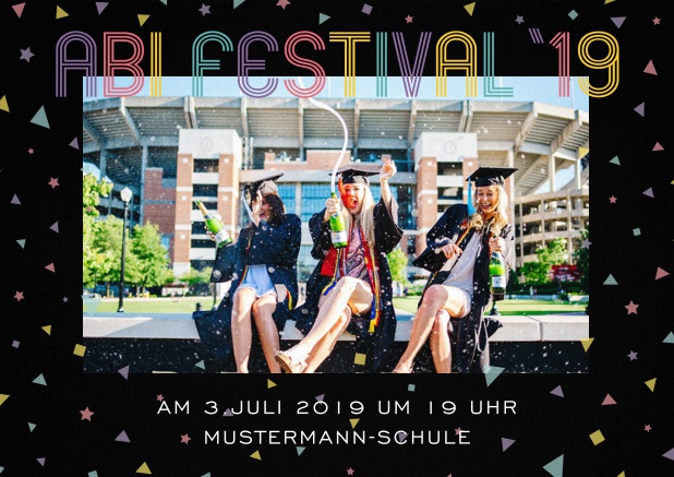 Abi 2019 bunt - Schwarz - Abifest Abi-Festival Einladungskarte mit buntem Text und Fotooption. Schwarz.