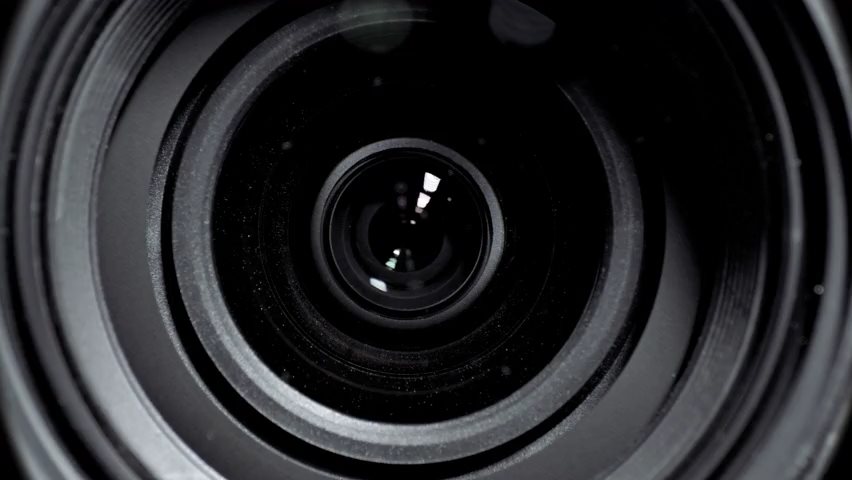 Video einer Kameralinse beim zoomen